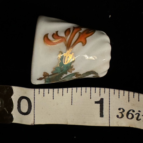Vintage Porcelain Thimble of Fire-Breathing Dragon - Picture 7 of 7